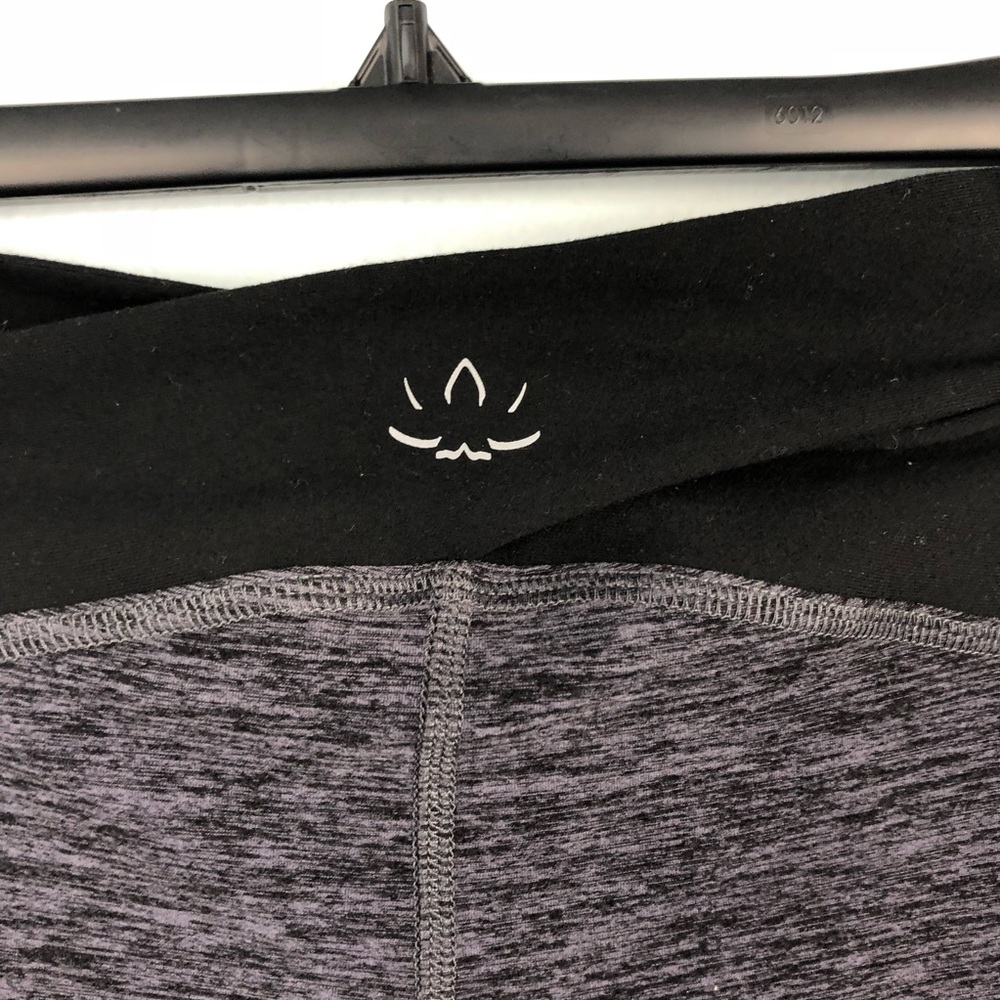Beyond Yoga East Bound criss cross waist leggings - Picture 8 of 8